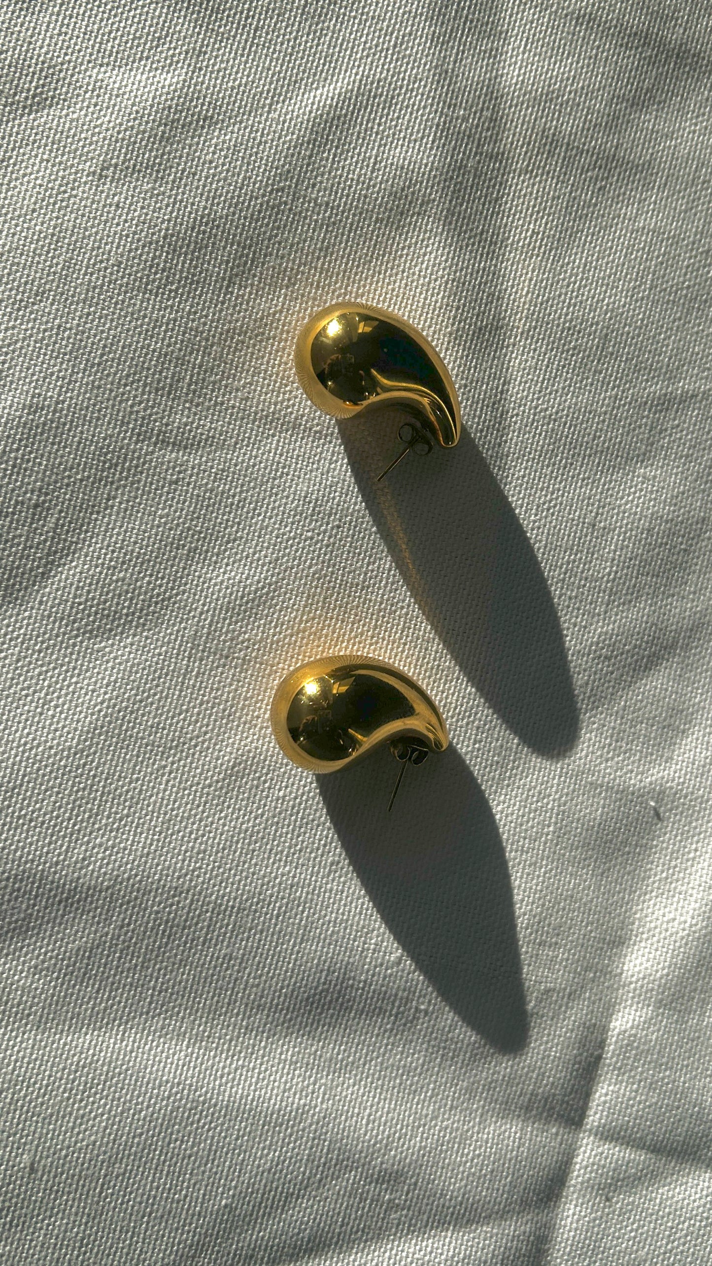 Tear drop earings