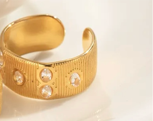 Gold band