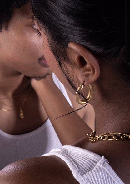 Oval earring